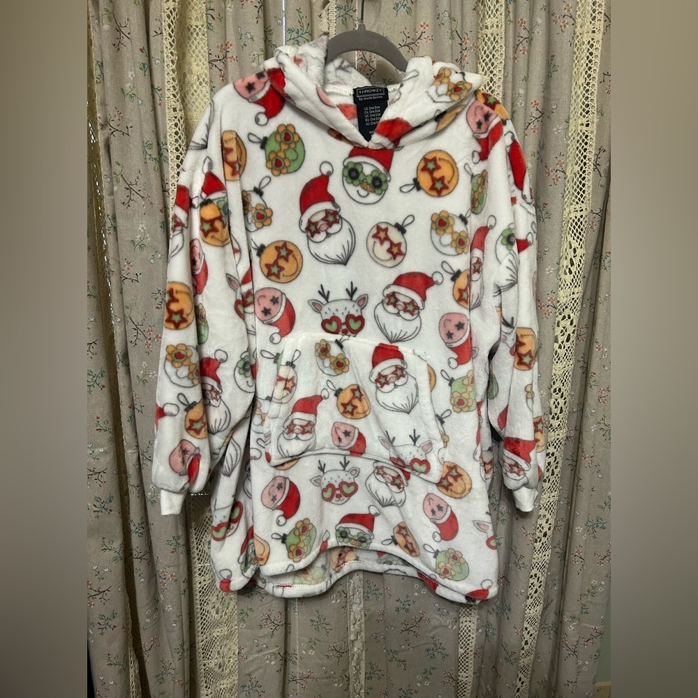 Throwzy By Marlo Lorenz Cozy Wearable Hooded Blanket Holiday Festive One‎ Size